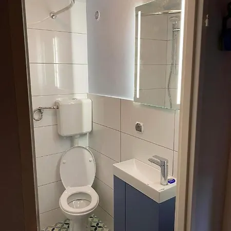 Dom Nad Jeziorem,opcja Balii,duzy Ogrodzony Ogrod, Idealne Mieksce Na Grzyby,wedrowki,kaszuby Nowe Czaple Nyaraló